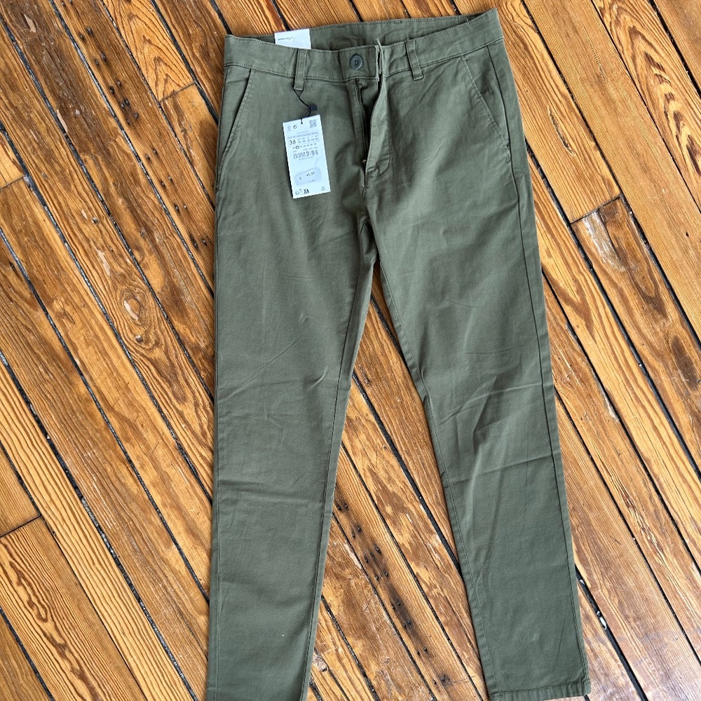 Zara men’s skinny fit khakis